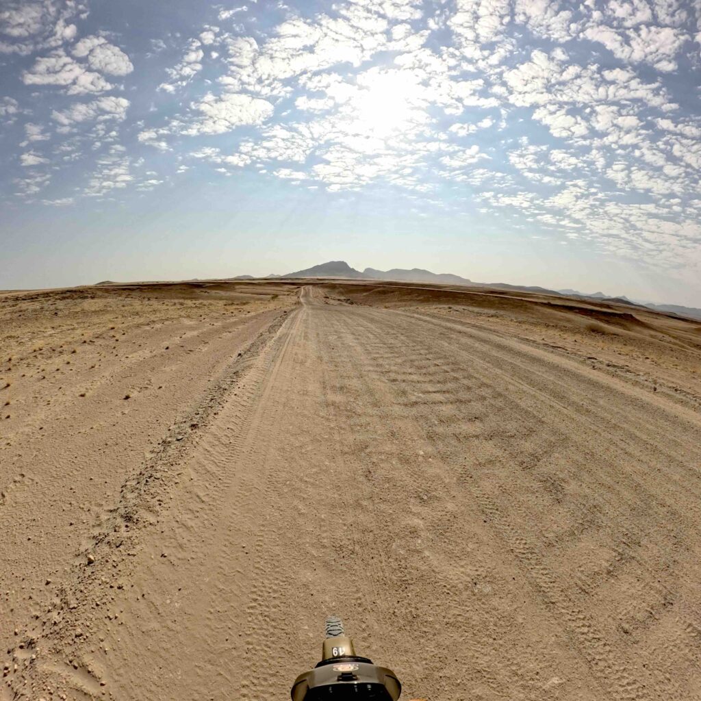 Namibia in moto dall'action cam